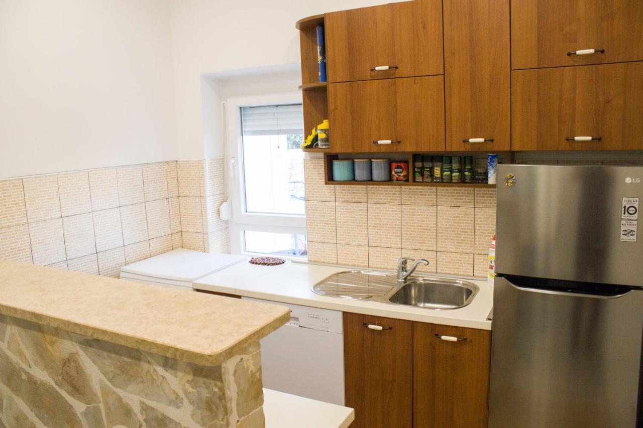 White Orchid Pula Apartment Luaran gambar