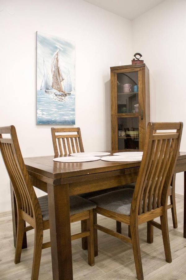 White Orchid Pula Apartment Luaran gambar