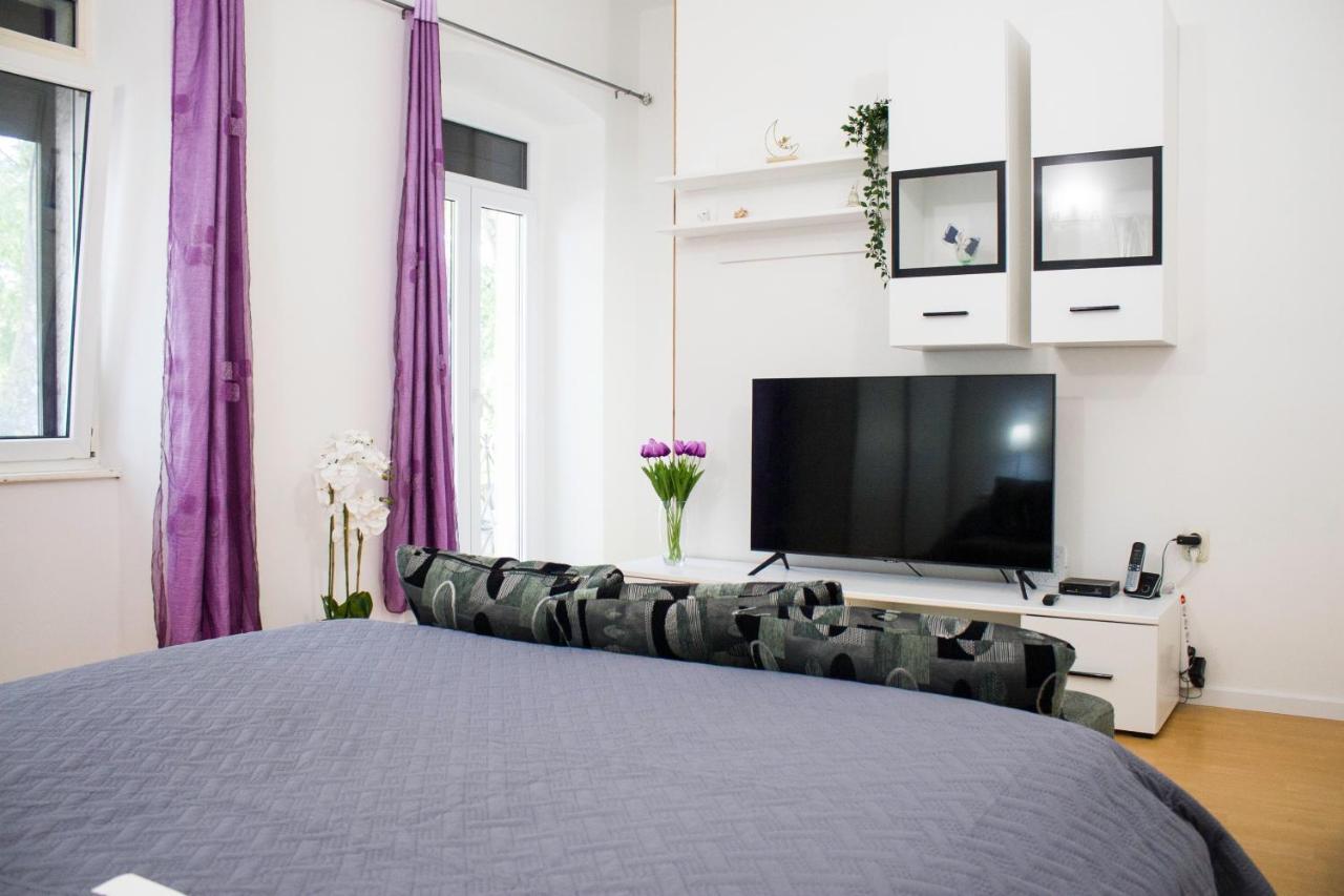 White Orchid Pula Apartment Luaran gambar
